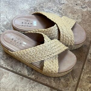 Women's Tan Woven Sandals